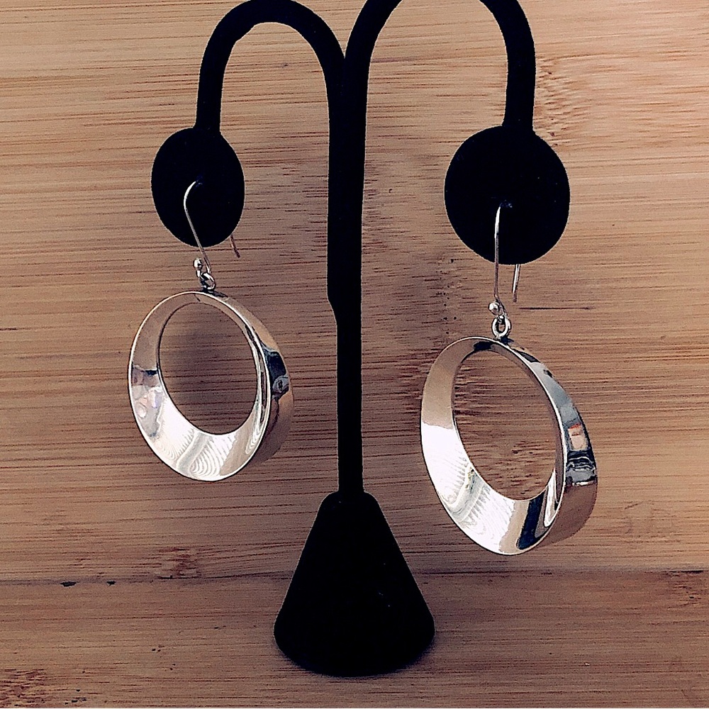 $86 Designer Estate Earrings Sterling Silver 12 Grams Marked 925